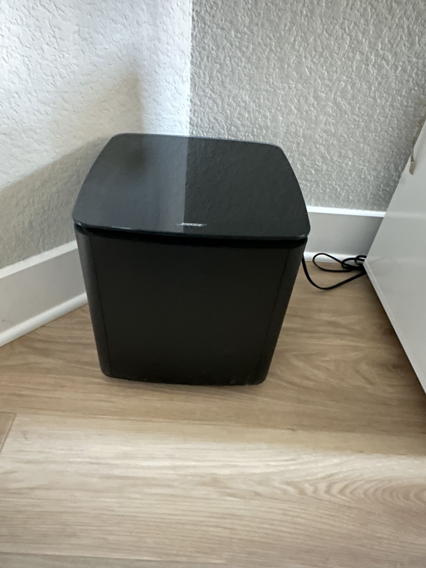 Bose Home Theater System Bose 900 Sound Bar And Bose 700 Subwoofer 