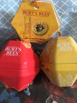 New burts bees lip balm gift set