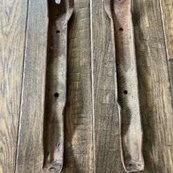 1969-70 Chevrolet/GMC 4x4 front bumper brackets