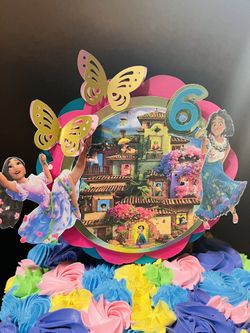 Encanto Cake Tooper