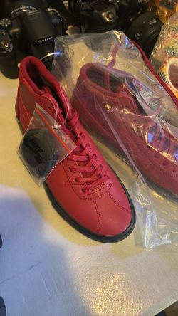 Size 7 nike sb  blazers