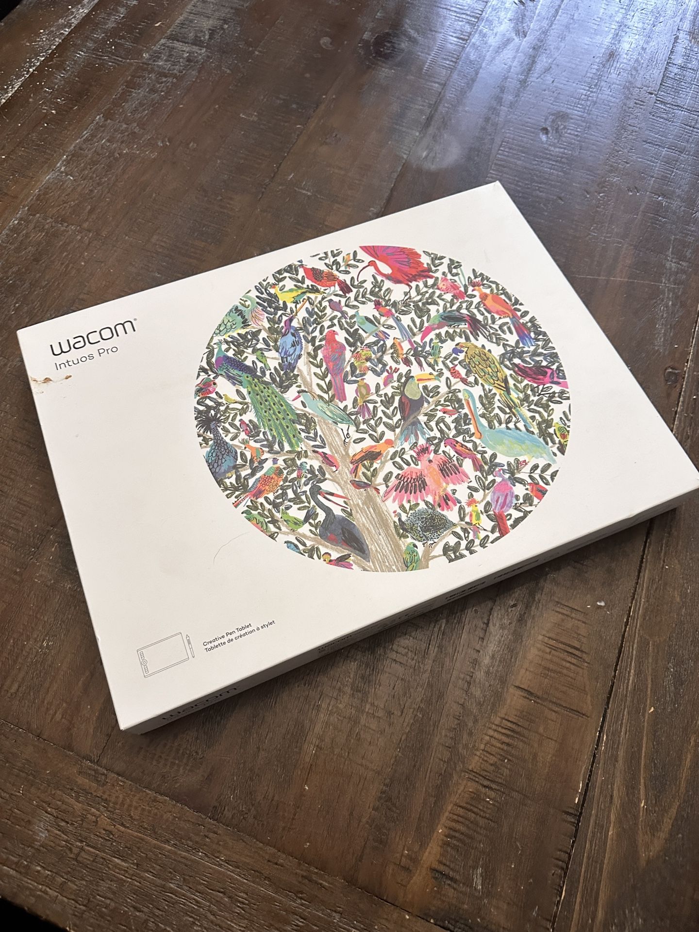Wacom Intuos Pro Paper Edition - Professional Drawing Tablet