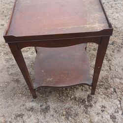 Vintage end table in need of TLC