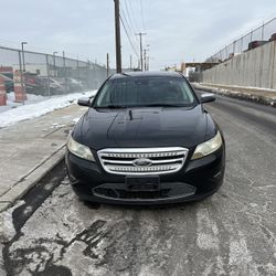 2010 Ford Taurus