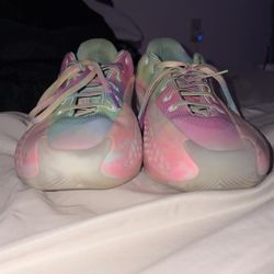 AE1 Men’s basketball shoes