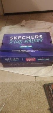 SKECHERS Dlux WALKERDlux WALKER
