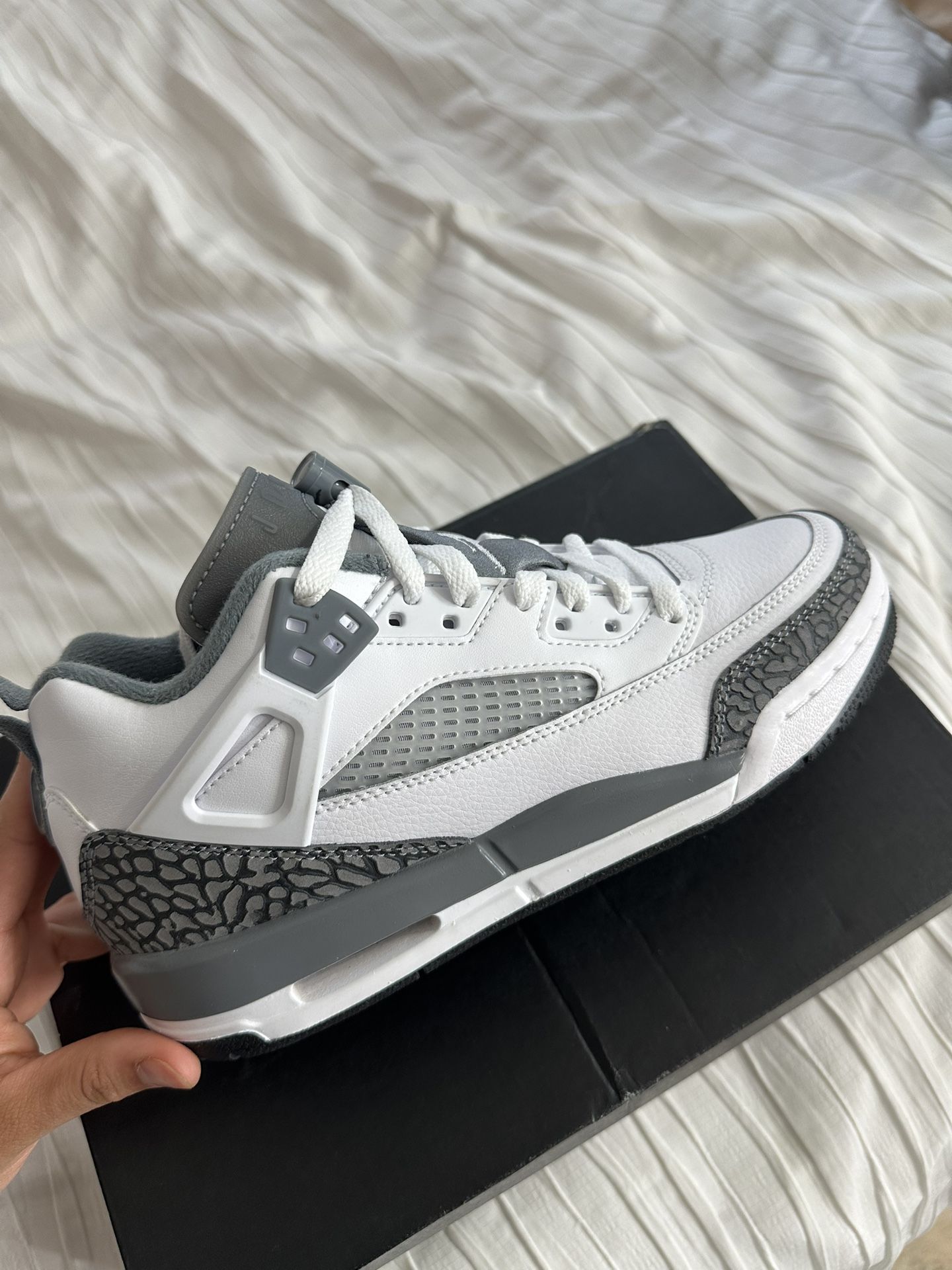 Jordan Spizike Low