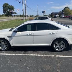 2011 Ford Taurus