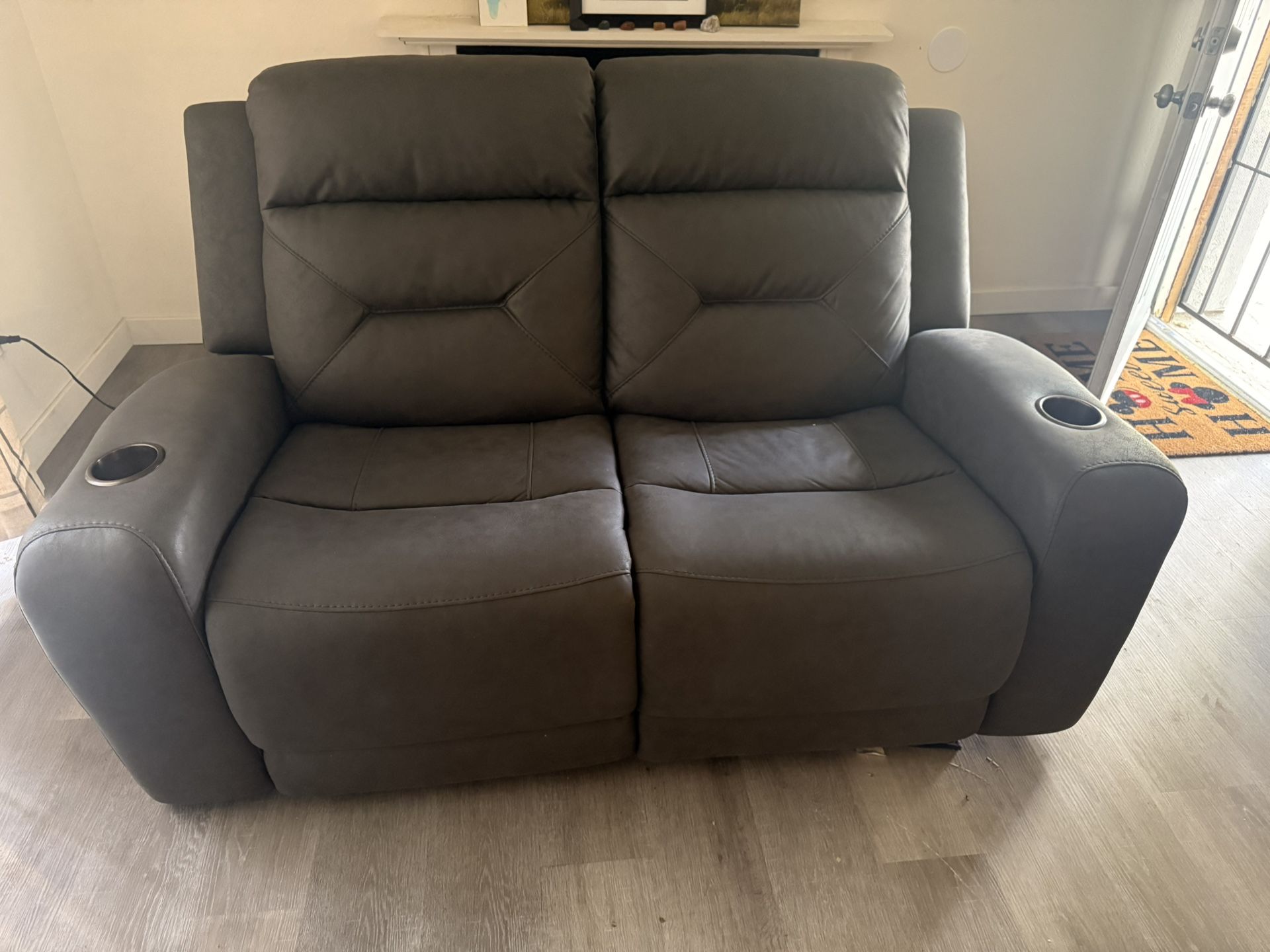 Premium Plush Suede Recliner Love Seat Couch In Perfect Condition!