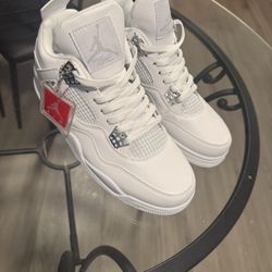 Jordan Retro 4 Pure Money