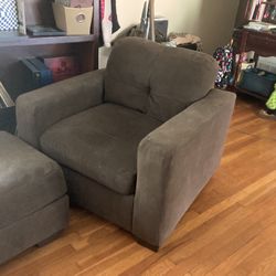 Club chair And ottoman