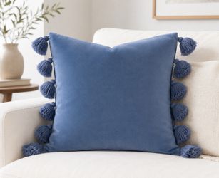 Set of 2 Luxury Blue Velvet Tassel Pillow Covers 18x18