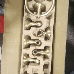 bathroom accessories/towel holders 