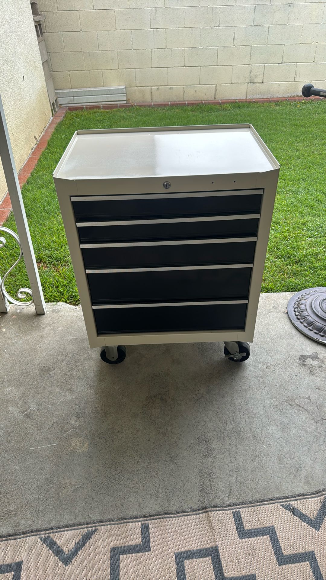 Craftsman 5 Drawers new toolbox Lost Key $150 firm Price , precio firme