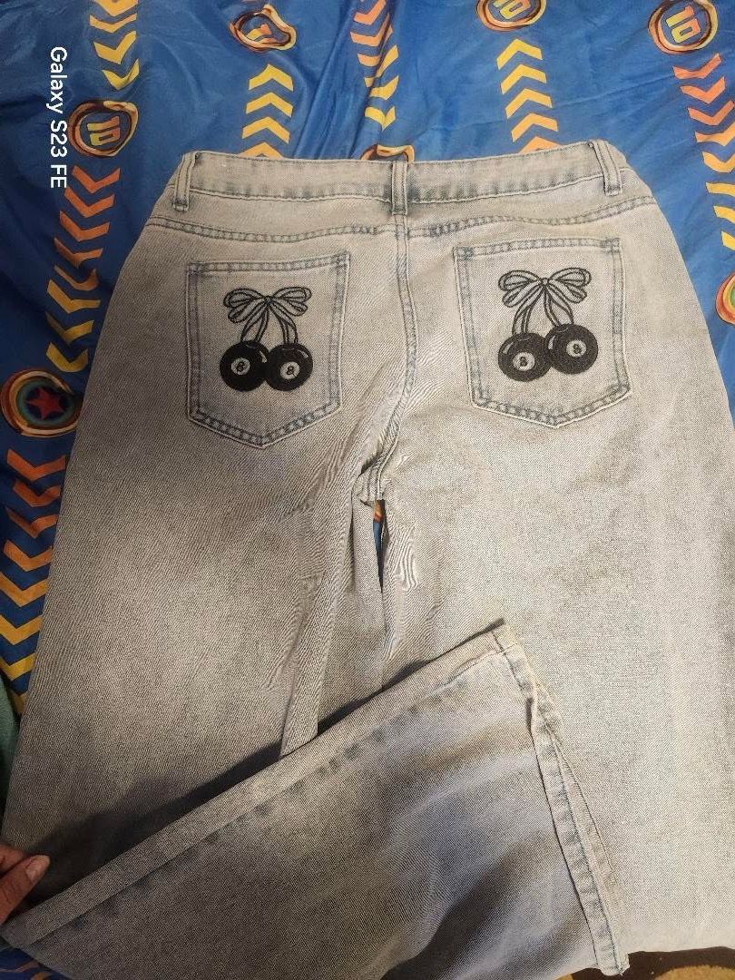Women’s Size 9 Jeans