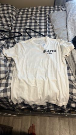 ‘75 blazer graphic tee