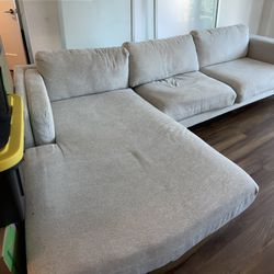 Light gray sectional Couch 