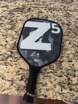 Pickleball paddle