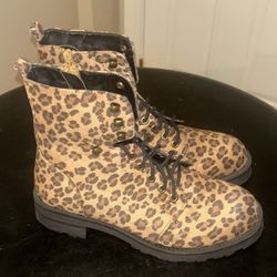 Woman’s Fashion Boot