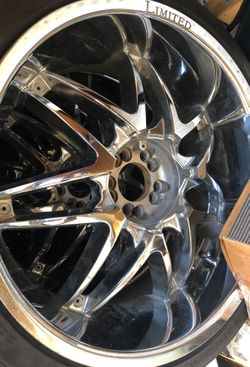 Universal 22” chrome rims