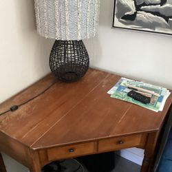 Corner Table With Light Lamp 