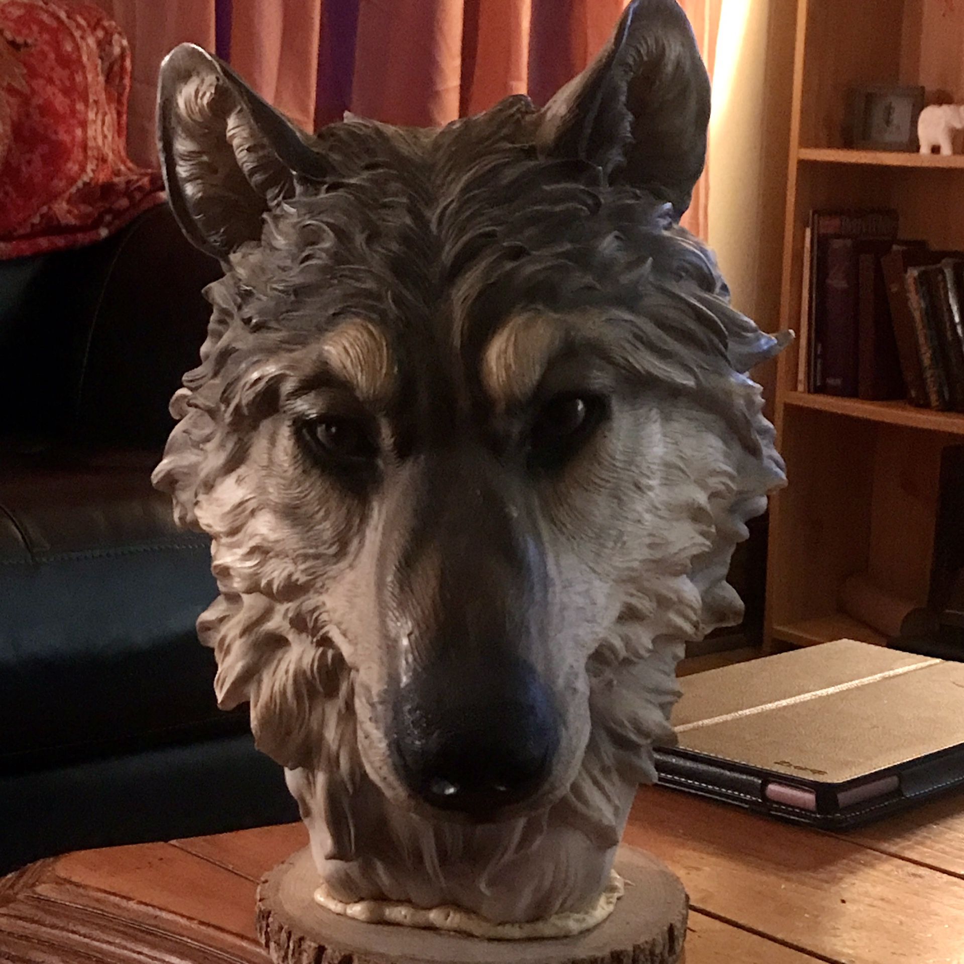 Ceramic Wolf Head- 5.00