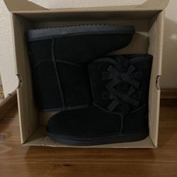 Girls Koolaburra Ugg Boots, Size 2, Black