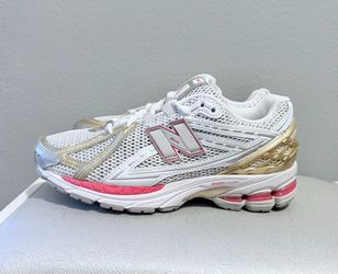 New Balance Women’s size 7