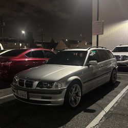2001 BMW 325i