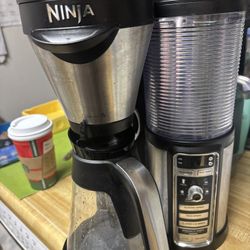 Ninja Coffee Bar, Like Brand New.. Used Only Twice