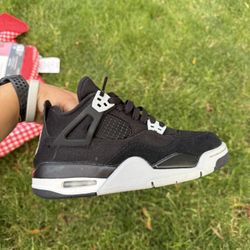 Jordan 4