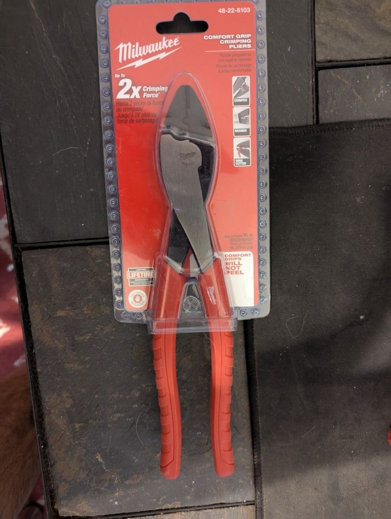 Milwaukee Comfort Grip Crimping Pliers