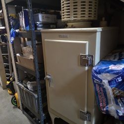 1929 General Electric Refrigerator WORKING