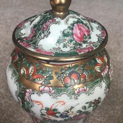 Chinese Porcelain Container