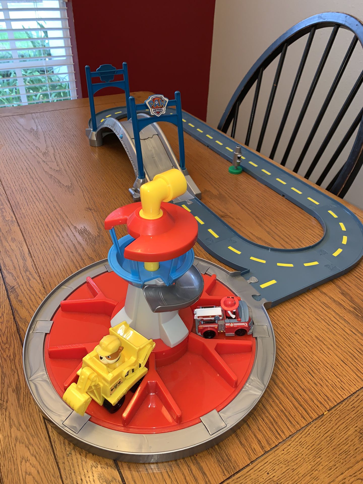 PAW Patrol Launch N Roll Lookout Tower Track Set