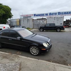 2007 Mercedes E350 Sedan RWD Parts Out 