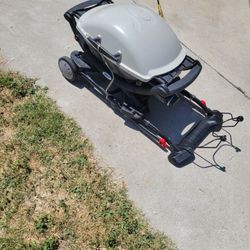 Weber BBQ Grill With Wheels