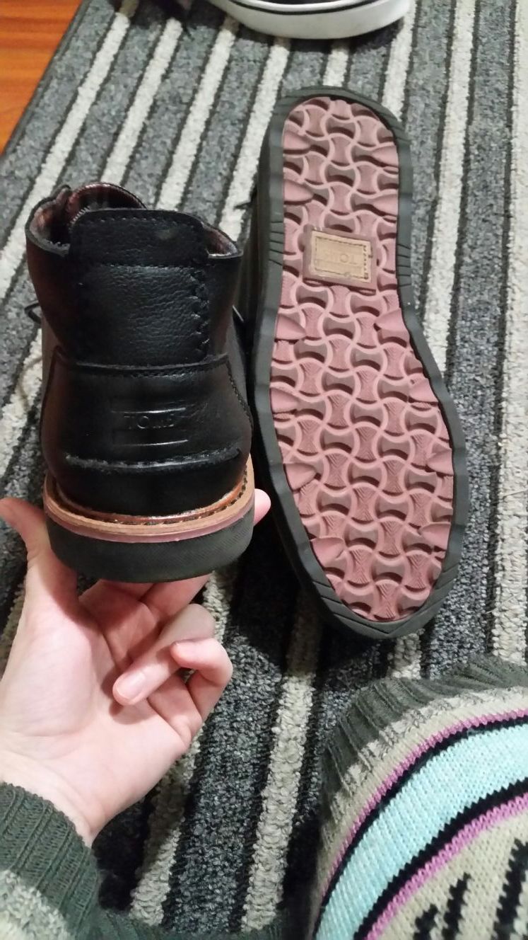 Tom's, men's boot. Size 9.5