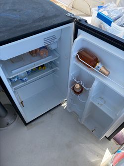 Whirlpool refridgerator like new