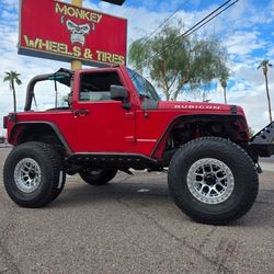 17×9 Race line Wheels 265 70 17 Forceland RT