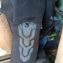 Scuba diving suits