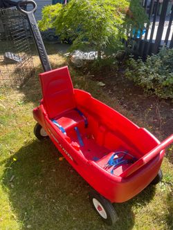 Radio Flyer Wagon - Red
