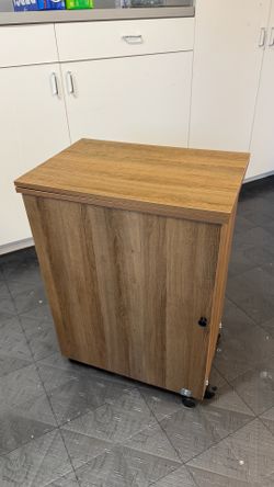Swing table