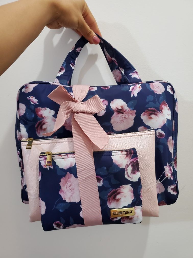 Adorable Pink and Navy Blue Floral 3-Piece Bag Gift Set