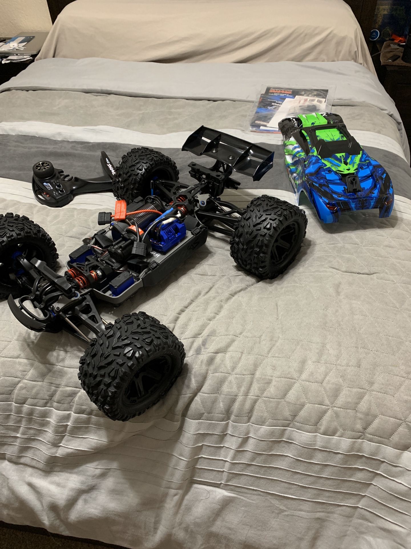 Traxxas e revo 2.0