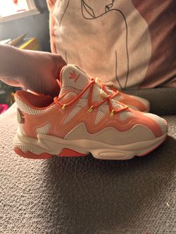 Woman’s adidas size 6