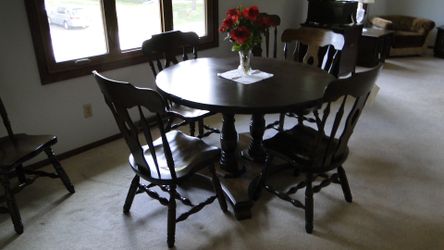 Solid Dark Oak  Al sip  Dining Room Table And 6 Chairs And 2 Leaf s.