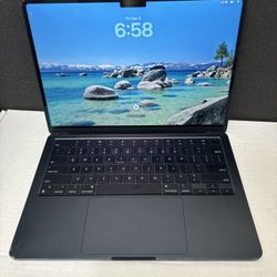 MacBook  Air M2 2022 512 Gb midnight 