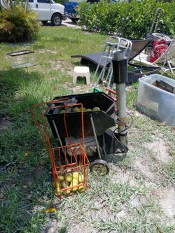 Prince tennis ball serving machine