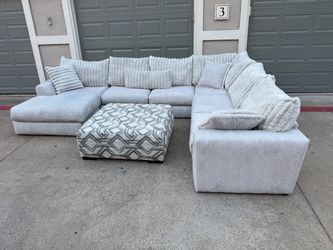 Soft White Sectional Sofa with Ottoman